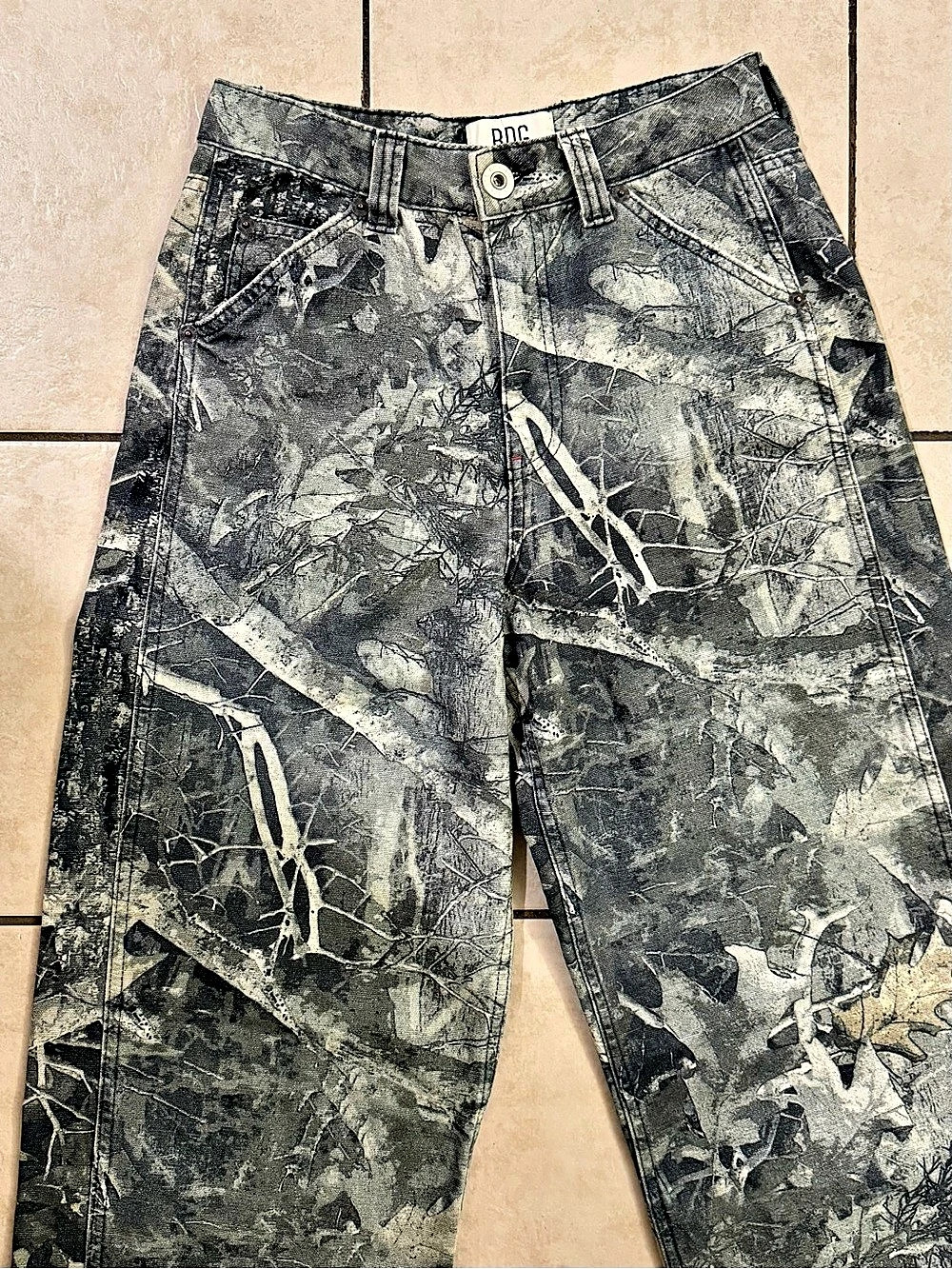 BDG Leaf Camo Wide Leg Jeans Waist 24W
